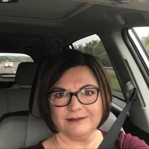 Meet your Posher, Deborah